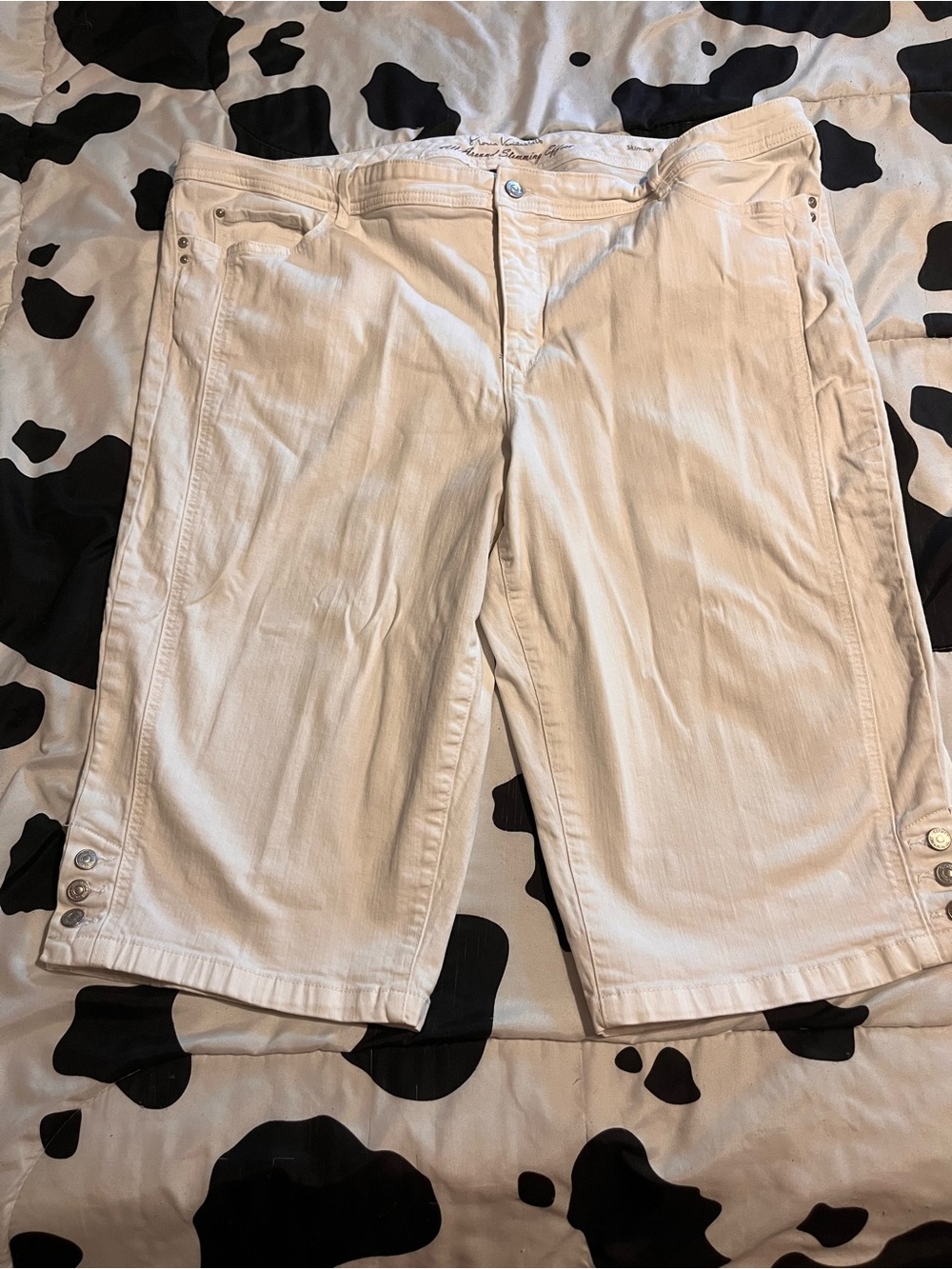 Gloria Vanderbilt white Women's Flat Front Shorts